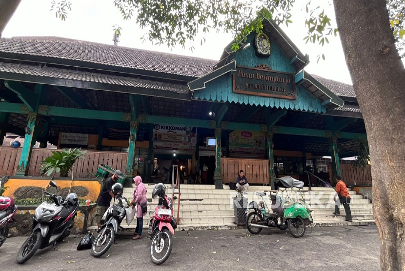 Disperindag DIY tak menemukan adanya oplosan beras di Pasar Beringharjo Yogyakarta.