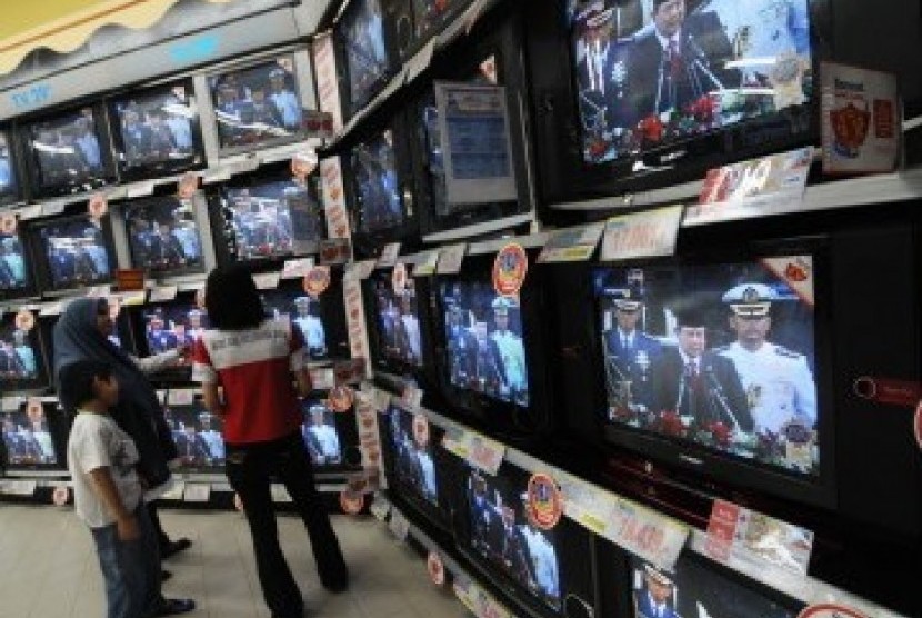 Display televisi di sebuah super market