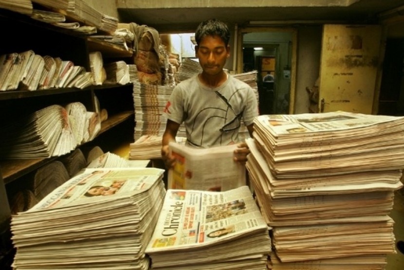 Distribusi Surat Kabar (ilustrasi)