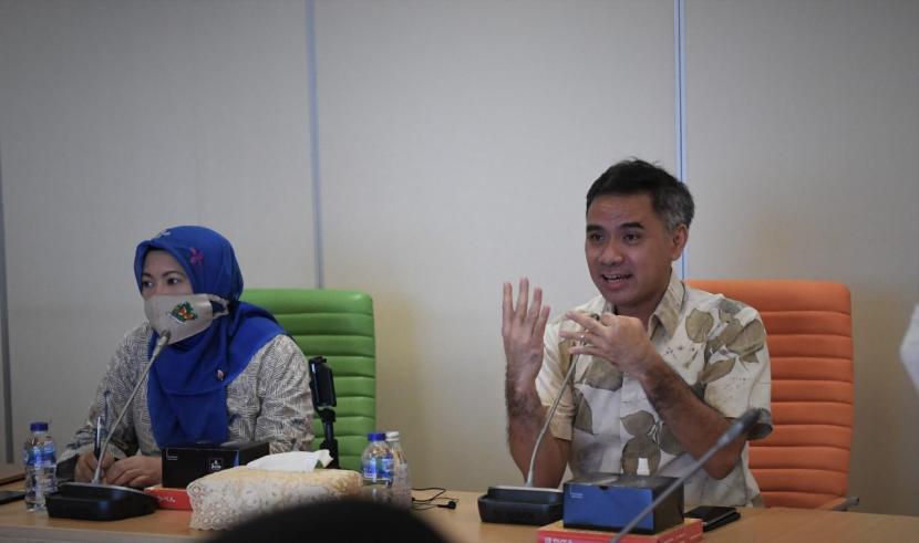 Ditektur Jenderal Pendidikan Vokasi Kemendikbud Wikan Sakarinto saat melakukan sosialisasi kebijakan dengan wartawan, di Gedung E Kemendikbud, Selasa (15/12).