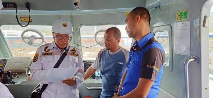 Ditjen Hubla mengawali uji petik atau pemeriksaan kelaiklautan kapal angkutan laut Lebaran 1441 H / 2020  di Pelabuhan Sabang - Provinsi Aceh.