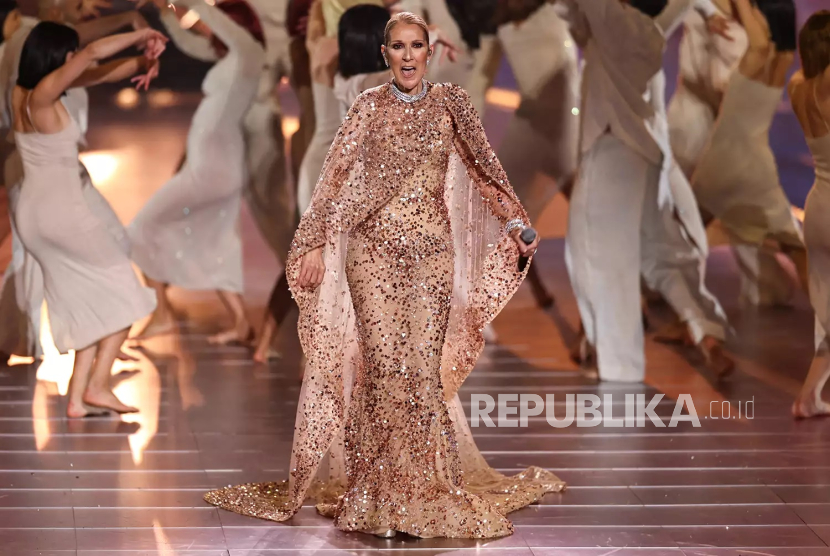 Diva Celine Dion tampil acara The 1001 Seasons of Elie Saab yang digelar di The Venue, Riyadh, Arab Saudi pada pekan lalu.