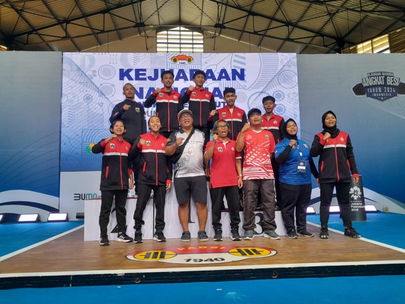 DKI Jakarta keluar sebagai juara umum pada Kejuaraan Nasional Angkat Besi Youth U15-U17 Pupuk Indonesia 2024.