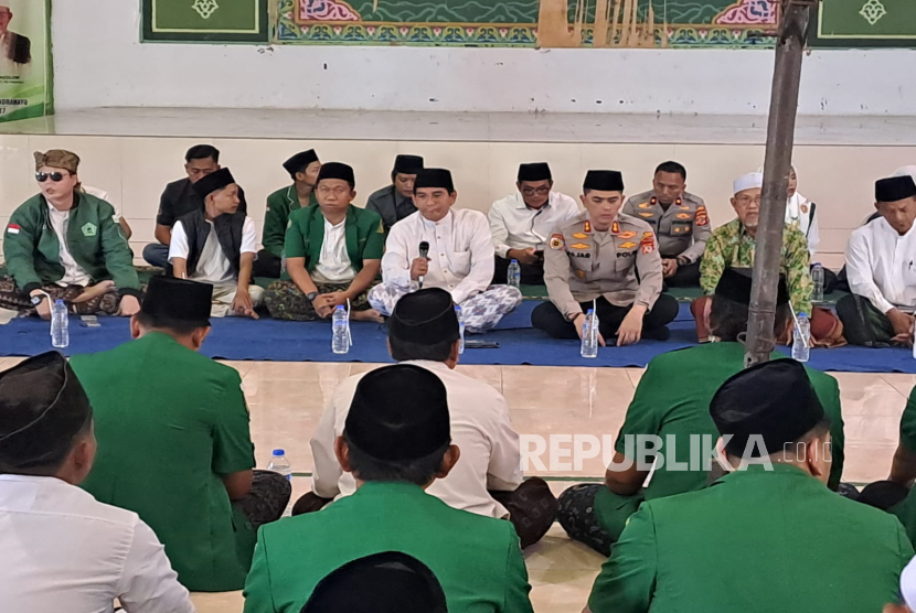 Doa bersama itu dilakukan di Gedung PCNU Indramayu, yang terletak di Jalan Gatot Subroto