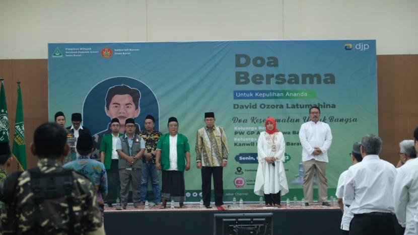 Doa bersama untuk David Ozora Latumahina dimohonkan oleh PWNU dan PW GP Ansor, serta pimpinan Kantor Wilayah Direktorat Jenderal Pajak (Kanwil DJP) Jawa Barat I di Gedung Dakwah PWNU Jabar, Jalan Terusan Galunggung, Kota Bandung, Senin (6/3/2023).  