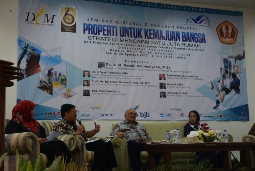 Doctorate Business Issue Forum (DORBIS) Executive Forum 2017 dengan tema Property Untuk Kemajuan Bangsa Strategi Untuk Mencapai Satu Juta Rumah, di Hall Program Studi Manajemen FEB Unpad, Bandung, Sabtu (26/8).