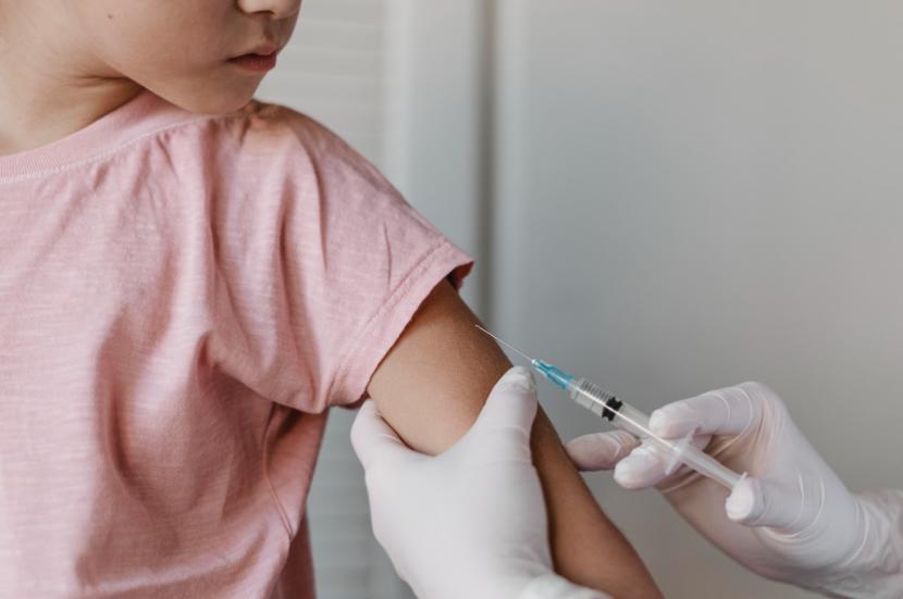 Cakupan imunisasi rutin pada anak menurun akibat pandemi Covid-19. (ilustrasi)