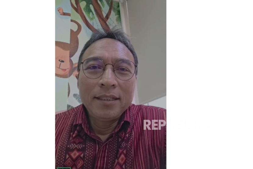 Dokter Pilprim mengumumkan putusan Kemenkes yang memutasinya dari RSCM ke Fatmawati. 