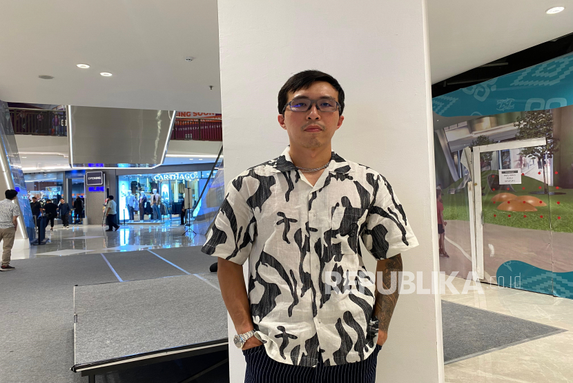Dokter sekaligus influencer dr Tirta Mandira Hudhi saat ditemui usai peluncuran BLEE di kawasan Semanggi, Selasa (5/8/2025). 