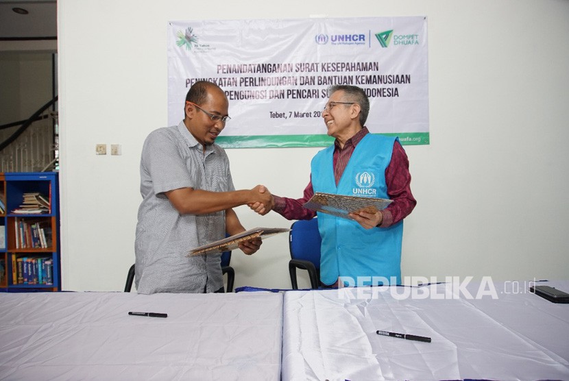 Dompet Dhuafa dan United Nations High Commissioner for Refugees (UNHCR) menandatangani surat kesepahaman bersinergi di Jakarta pada Rabu (7/3). Tujuannya untuk dapat bersama-sama membantu para pengungsi, khususnya pengungsi anak-anak. 