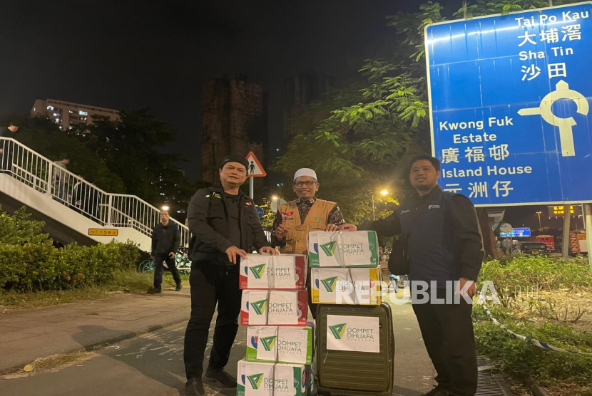 Dompet Dhuafa Hong Kong menyalurkan bantuan berupa makanan halal, jaminan nutrisi, serta layanan konseling mental untuk korban kebakaran tragis yang melanda kompleks apartemen Wang Fuk Court, Tai Po, pada Rabu (26/11/2025). 