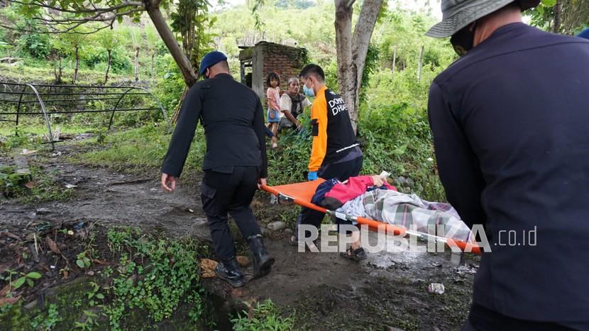 Dompet Dhuafa melalui Tim DMC DD dengan menerjunkan empat tim untuk membantu korban gempa di Kecamatan Malunda, Majene, Sulawesi Barat.