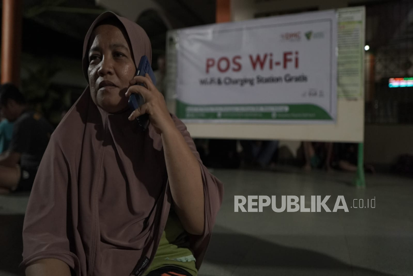 Di Tengah Sunyi Sinyal Tapanuli, Pos WiFi DMC Dompet Dhuafa Mudahkan Penyintas Berkomunikasi