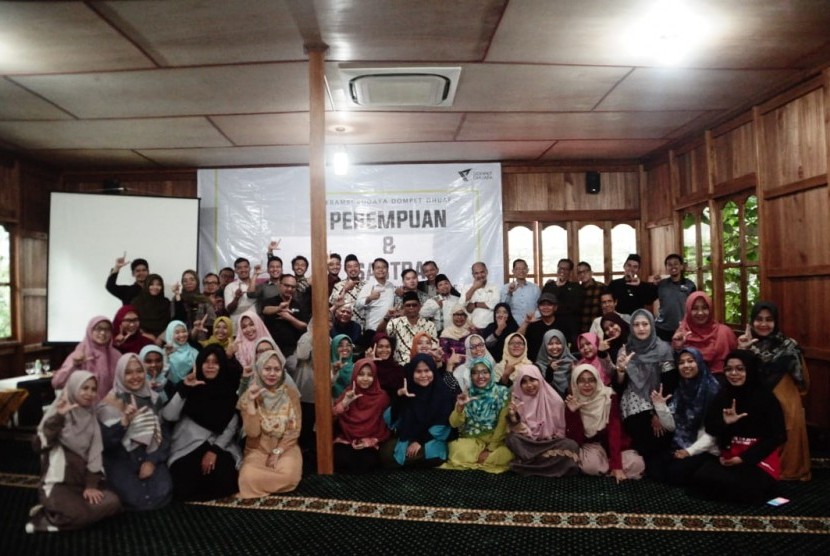 Dompet Dhuafa menggelar diskusi budaya dalam “Serambi Budaya”, Perempuan dan Sastra” yang bertempat di Masjid Panggung Cordofa, Gd. Philantrophy, Pejaten, Jakarta. Kamis (26/12).