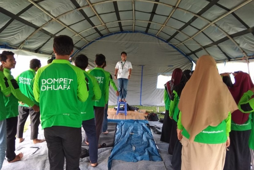Dompet Dhuafa Volunteer Riau menggelar Leadership Camp, yang merupakan pelatihan siaga bencana bagi para calon volunteer, pada 26-28 April 2019 di Pulau Cinta, Teluk Jering, Kabupaten Kampar, Riau.