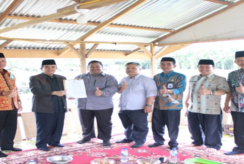 Dompet Dhuafa Waspada menerima izin perpanjangan sebagai lembaga amil zakat provinsi dari Kantor Perwakilan Kementerian Agama Provinsi Sumatra Utara, Rabu (3/11).