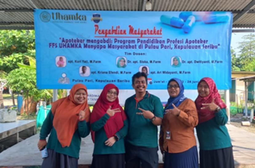 Dosen-dosen Program Studi Pendidikan Profesi Apoteker Uhamka menggelar pengabdian masyarakat di Pulau Pari, Kepulauan Seribu.