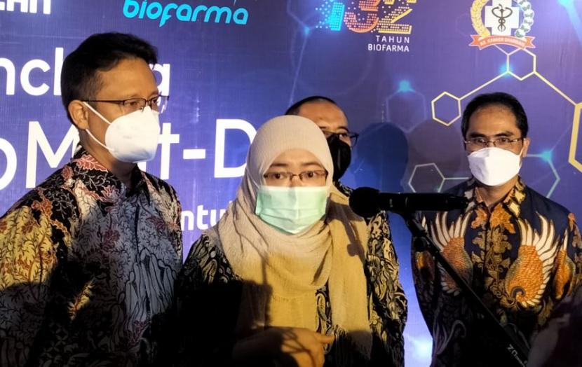 Dosen Farmasi Universitas Muhammadiyah Purwokerto (UMP) Dr Susanti menciptakan Kit diagnostik molekuler Deteksi Kanker Usus Besar bernama BioColoMelt-Dx dan telah resmi diluncurkan oleh Induk Holding BUMN Farmasi Bio Farma. 
