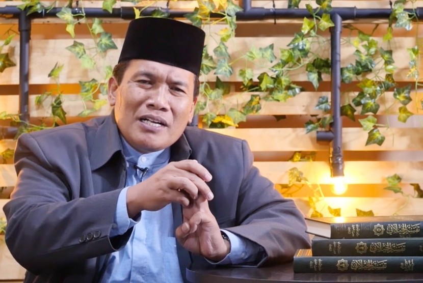 Dosen IUQI Bogor, Ustaz Hasan Basri Tanjung