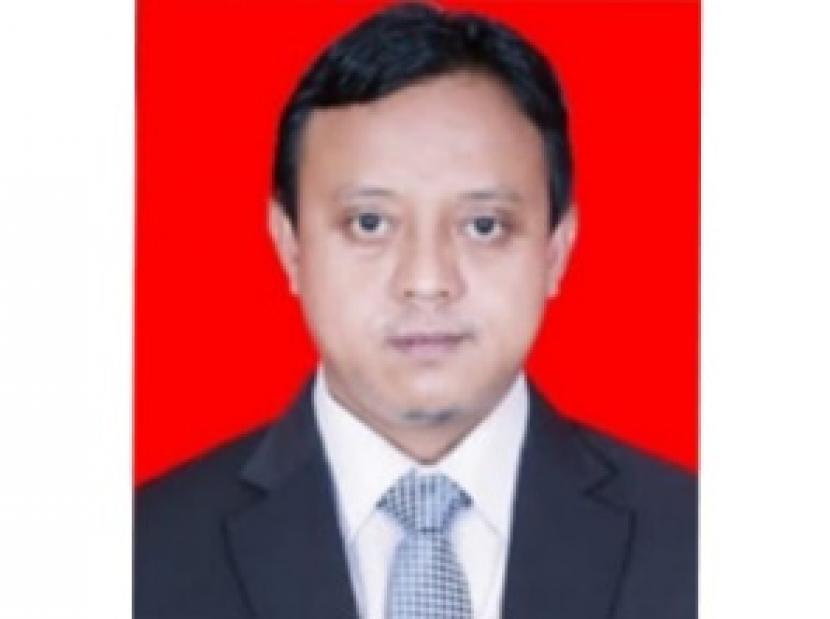 Dosen Pascasarjana Fakultas Ekonomi dan Bisnis UIN Syarif Hidayatullah Dr Atmo Prawiro, SHI, MESy.