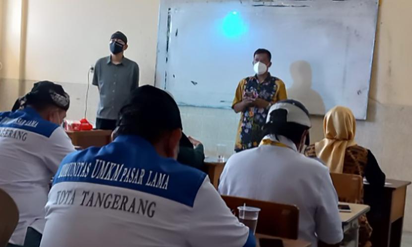 Dosen prodi Manajemen dan Administrasi Bisnis Universitas BSI (Bina Sarana Informatika) mengadakan Pengabdian Masyarakat (PM) yang berlokasi di Gedung Sekolah Tinggi Agama Budha Siswa, Jalan Rawa Kucing Kecamatan Neglasari, Tangerang, Sabtu (2/10) lalu