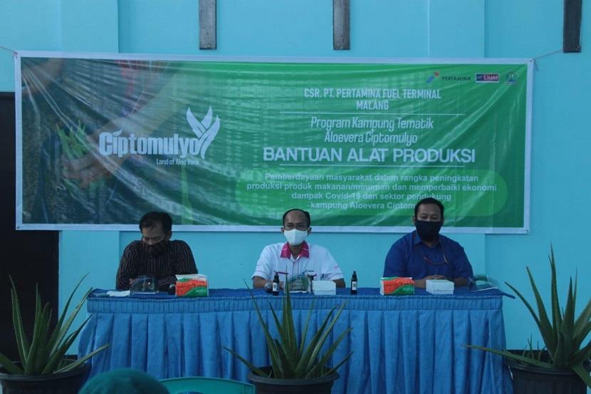 Dosen Universitas Muhammadiyah Malang (UMM) bersama Pertamina menginisiasi program kampung tematik lidah buaya di Ciptomulyo, Sukun, Kota Malang, Jawa Timur.