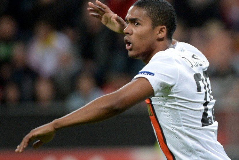 Douglas Costa