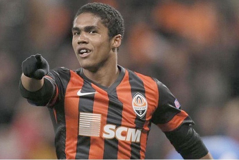 Douglas Costa