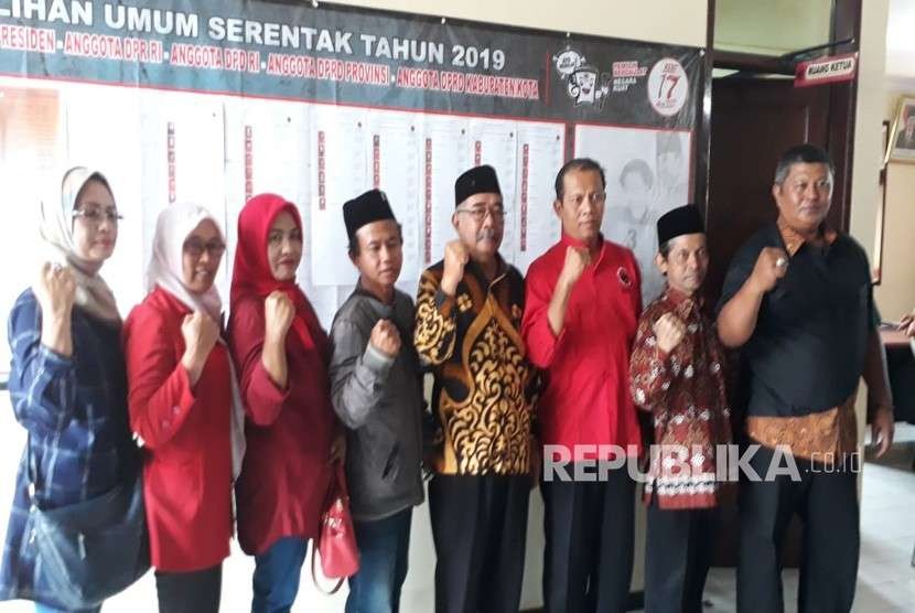    DPC PDIP Kota Malang mengumumkan sembilan nama yang akan diajukan dalam pergantian antarwaktu (PAW) DPRD Kota Malang, Rabu (5/9). 
