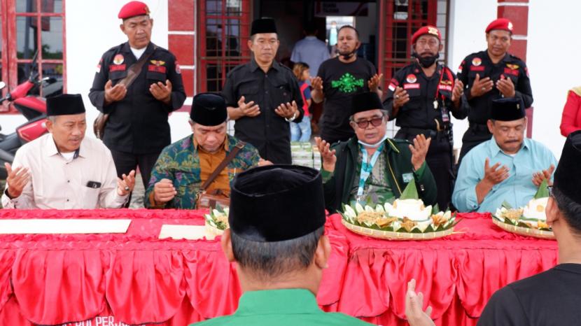 DPC PDIP Lampung Tengah sekaligus berdoa bersama agar Muktamar NU berjalan lancar. 