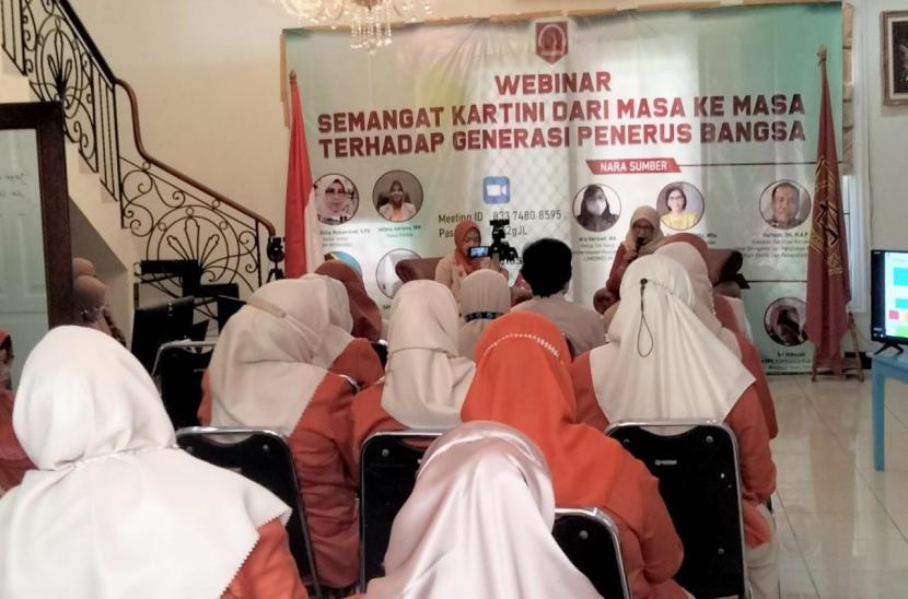 DPP Perwanas menyelenggarakan webinar memperingati Hari Kartini 2022, di Kantor Sekretariat DPP Perwanas, Jakarta, Selasa (26/4/2022).
