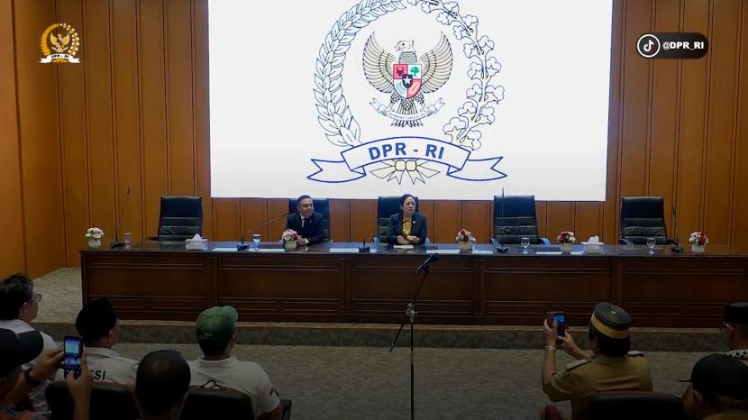 DPR dan organisasi kepala desa sepakati pembentukan kelompok kerja.