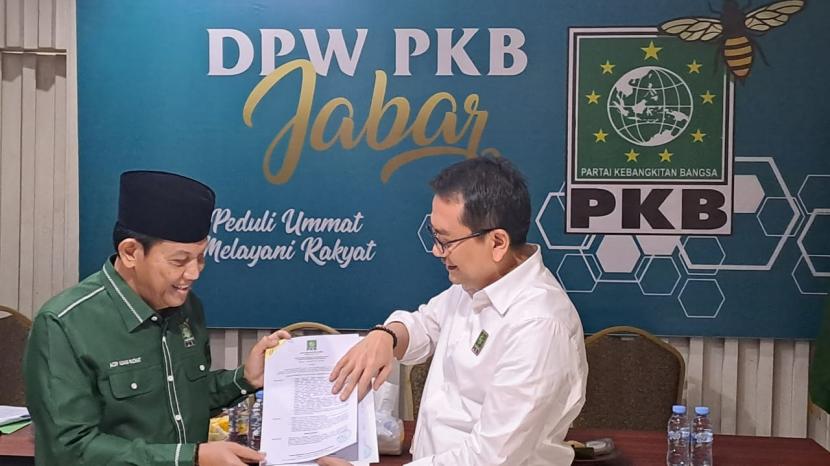 DPW Partai Kebangkitan Bangsa (PKB) Jabar resmi mengusung Acep Adang Ruhiat, sebagai bakal calon wakil Gubernur (Cawagub) Jabar pada Pilkada serentak 2024