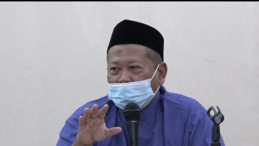 Ketua Umum Dewan Dakwah Islamiyah Indonesia, KH Adian Husaini, menekankan pentingnya kompetensi seorang dai 