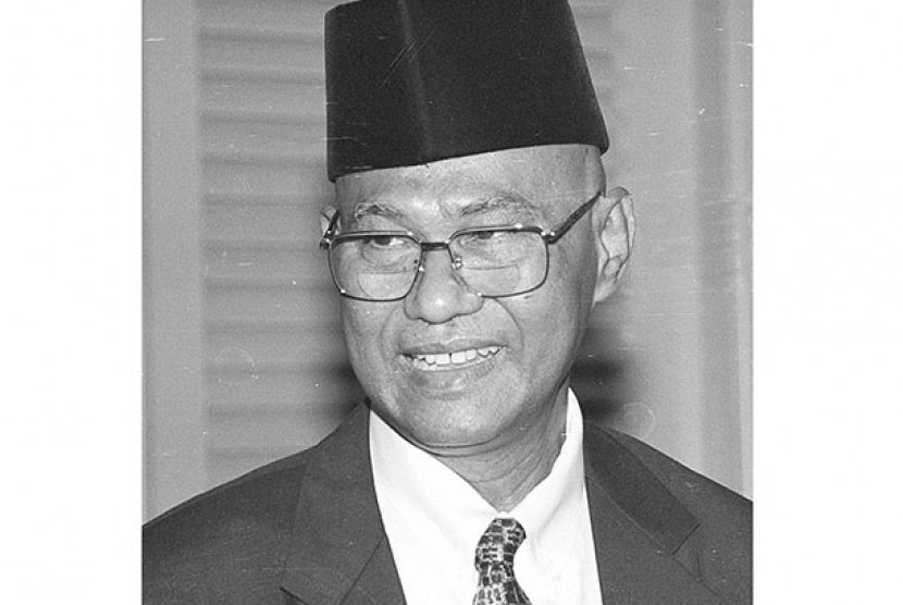 Dr Amin Aziz