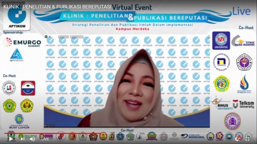 Dr Dwiza Riana, Ketua STMIK Nusa Mandiri.