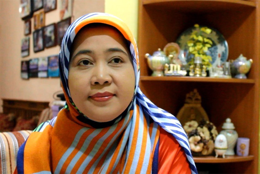 dr. Eva Maya