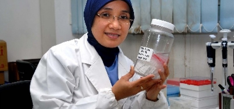Dr Hugi Yulia Sugeha