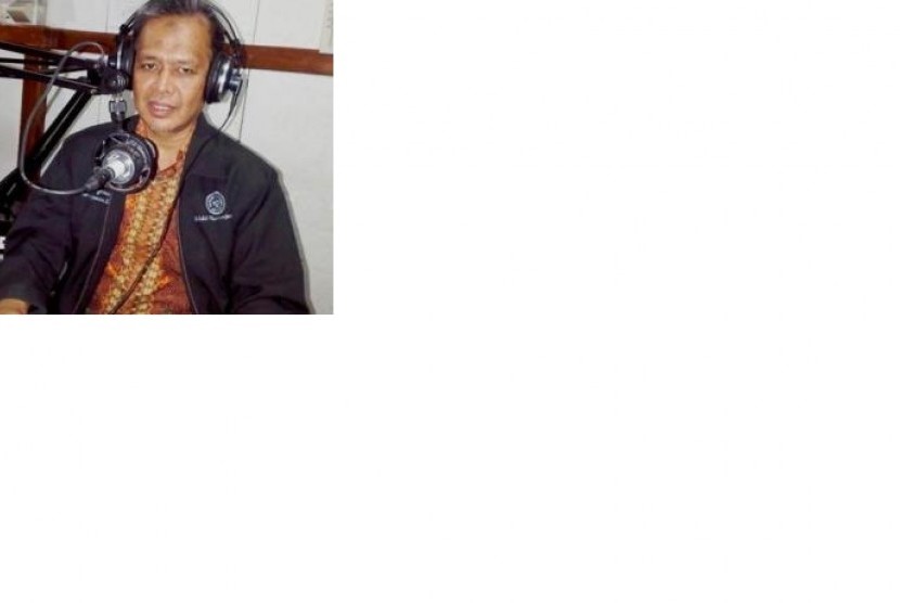  Dr.Ir.Lukman M.Baga, MA.Ec