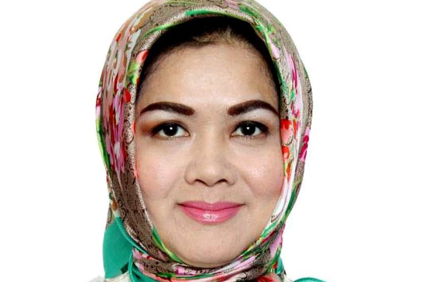 Dr Keri L Dandan MSi Apt, Wakil Rektor Unpad Bidang Riset, Pengabdian pada Masyarakat, Kerjasama dan Korporasi Akademik.