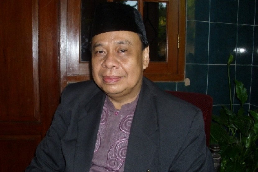 Dr KH Ahmad Mukri Ajie MA.