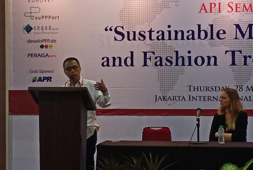 Dradjad Wibowo saat berbicara dalam seminar Asosiasi Pertekstilan Indonesia (API) “Sustainable Manufacturing and Fashion Trend Analysis”.