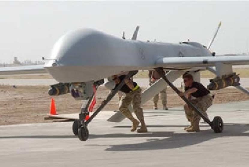 Drone, pesawat tak berawak sedang digotong pasukan AS
