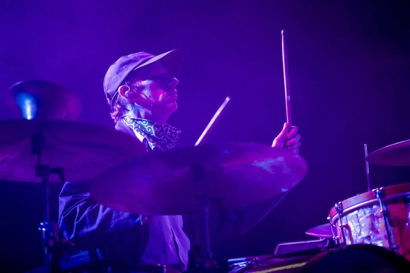 Drummer Modest Mouse Jeremiah Green meninggal dunia di usia 45 tahun pada Sabtu (31/12/2022).