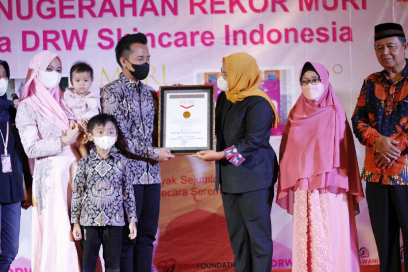 DRW Skincare meraih rekor Muri pada Ramadhan 1443 Hijriyah.