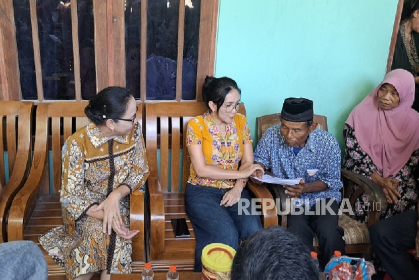 Dua anggota DPR RI, Rieke Diah Pitaloka dan MY Esti Wijayati, Sabtu (3/5/2025). 
