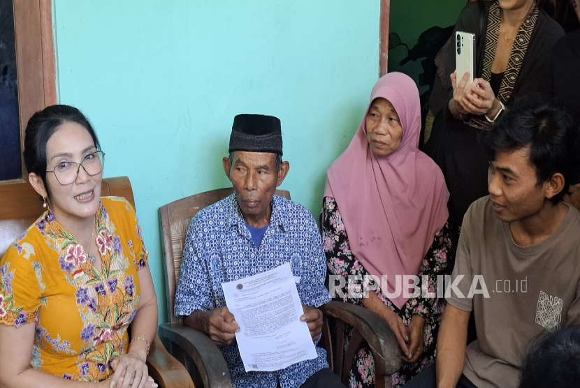 Dua anggota DPR RI, Rieke Diah Pitaloka dan MY Esti Wijayati, Sabtu (3/5/2025). 