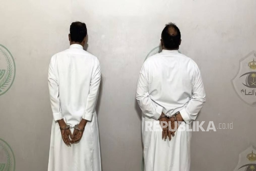Dua calon jamaah haji ilegal yang ditangkap Arab Saudi.