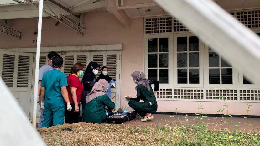 Dua jasad membusuk dan hanya menyisakan kerangka ditemukan di sebuah perumahan di Kecamatan Cinere, Kota Depok, Jawa Barat, Kamis (7/9/2023).