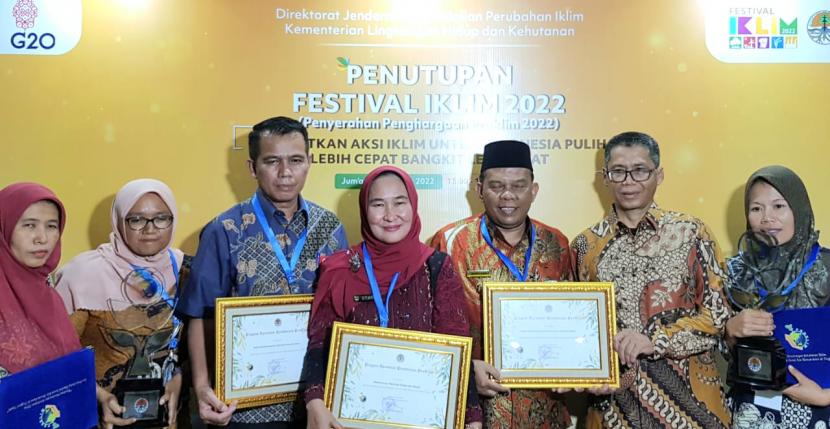 Dua Jorong di Sumatra Barat memperoleh penghargaan bergengsi Program Kampung Iklim (Proklim) Tahun 2022. 